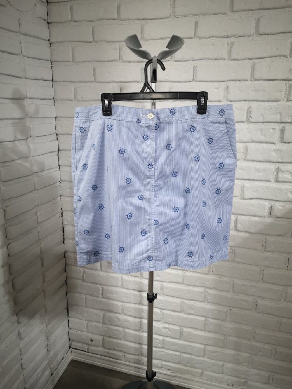 Karen Scott Ladies Light & Dark Blue with White Stripes Straight Fit Skorts